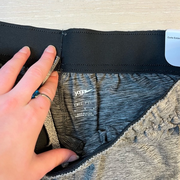 Nike Men's Heather Gray Athletic Shorts - Picture 2 of 4